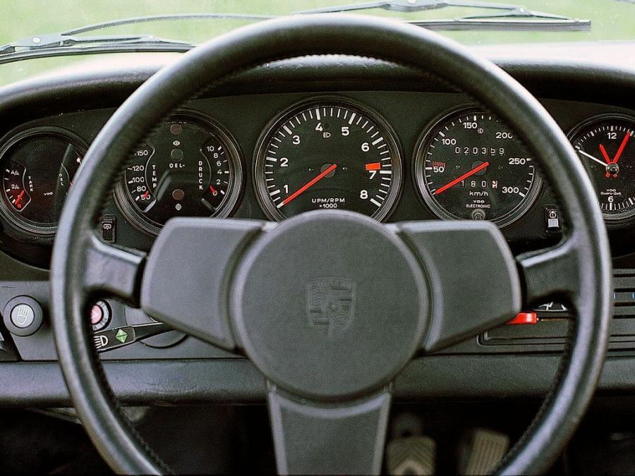  Porsche 911 Turbo 3.0 Coupe 1975 года  (фото 5 из 25)